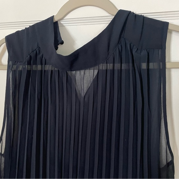 Banana Republic navy pleated midi dress - Picture 4 of 4